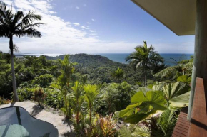 The Jungle House - 2 Bedroom Home - Bingil Bay